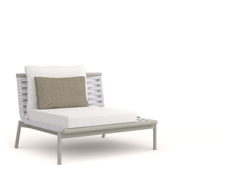 NAIDA GRAND LOUNGE CHAIR